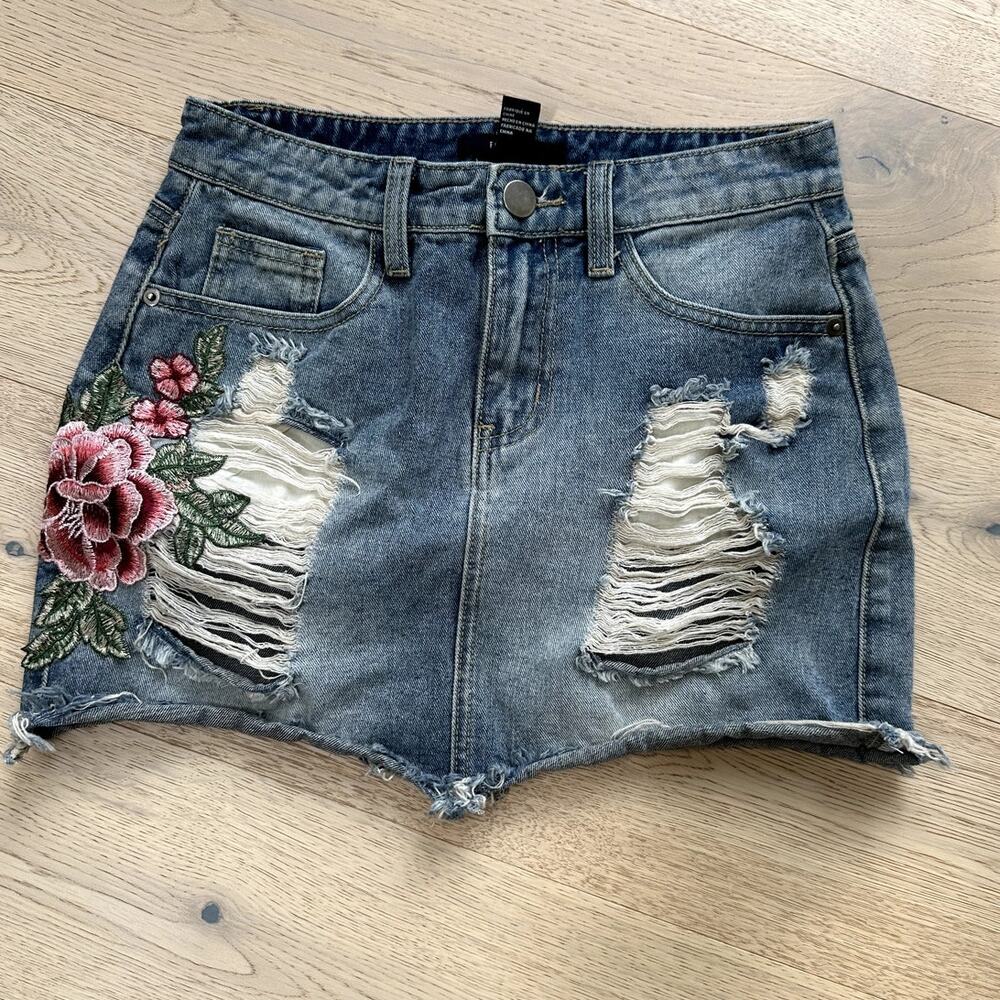 Forever 21 Skirt Denim, Distressed, Floral, Embroidery, Ripped, Size Small